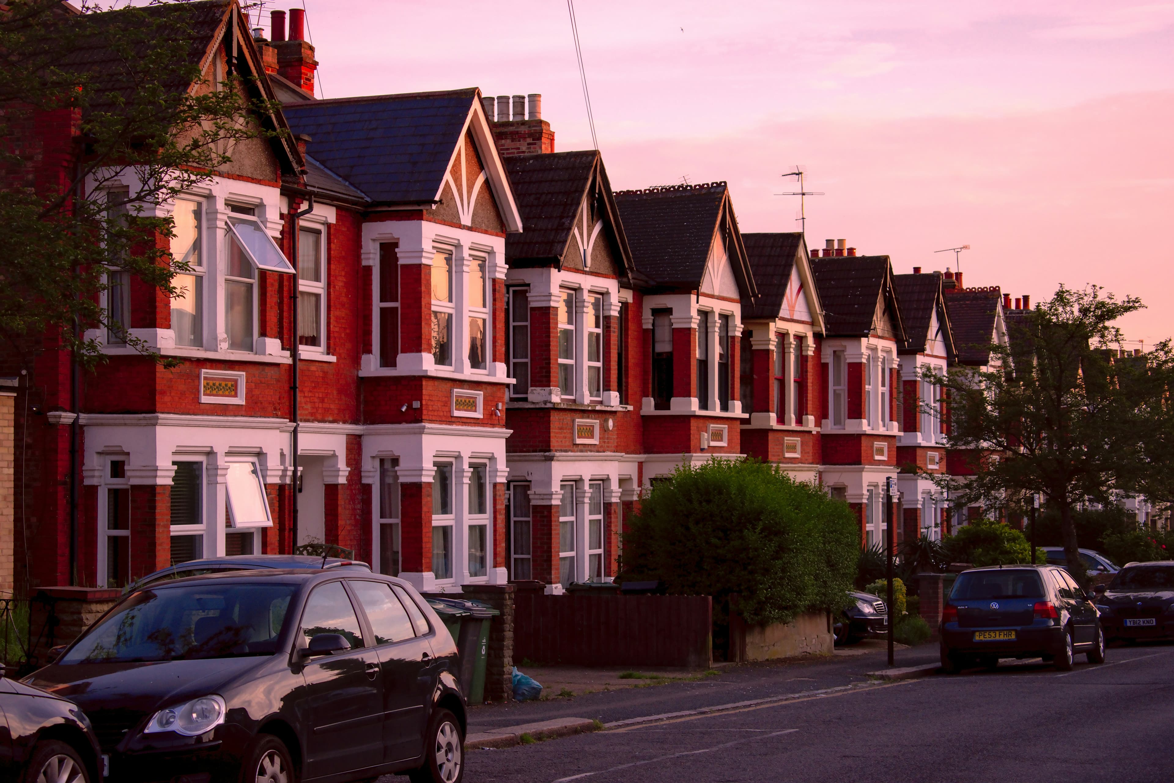 A row of English seaside houses, the towns where pandemic-era buyers are now selling at a loss