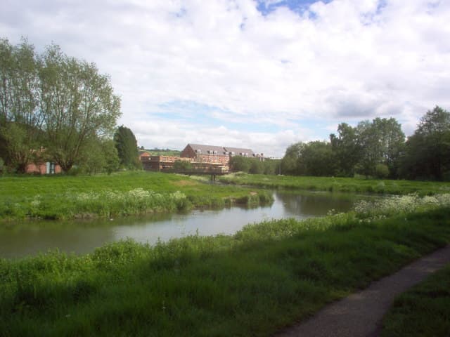 New houses built close to the River Witham in Lincoln, the kind of location an environmental search reports on